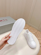 P-Sneakers