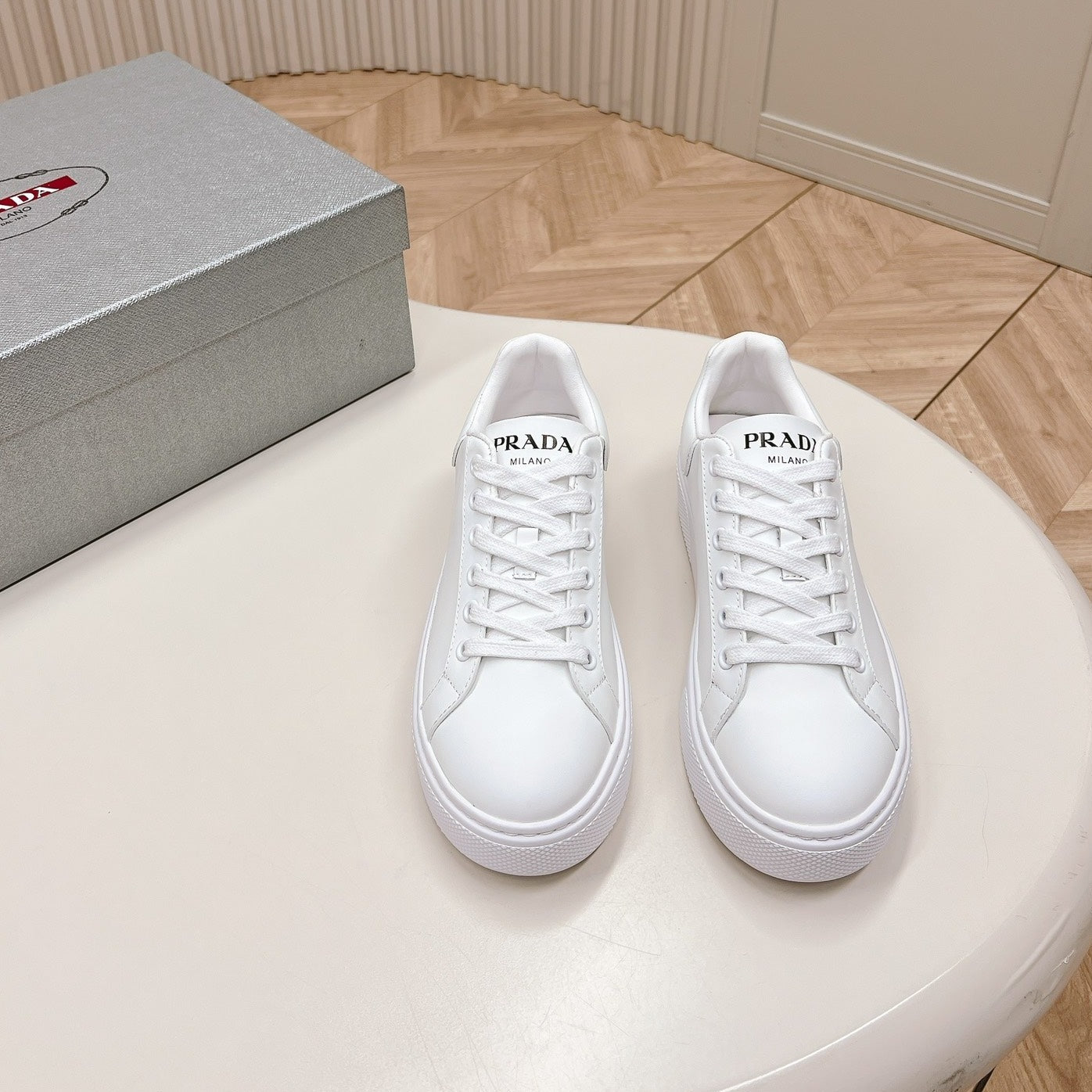 P-Sneakers