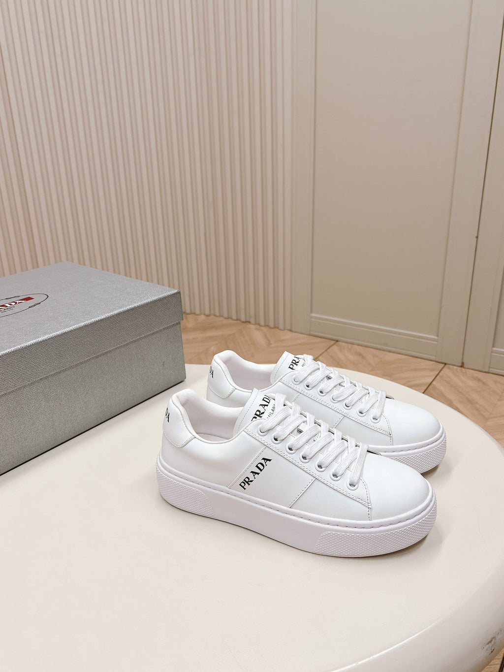 P-Sneakers