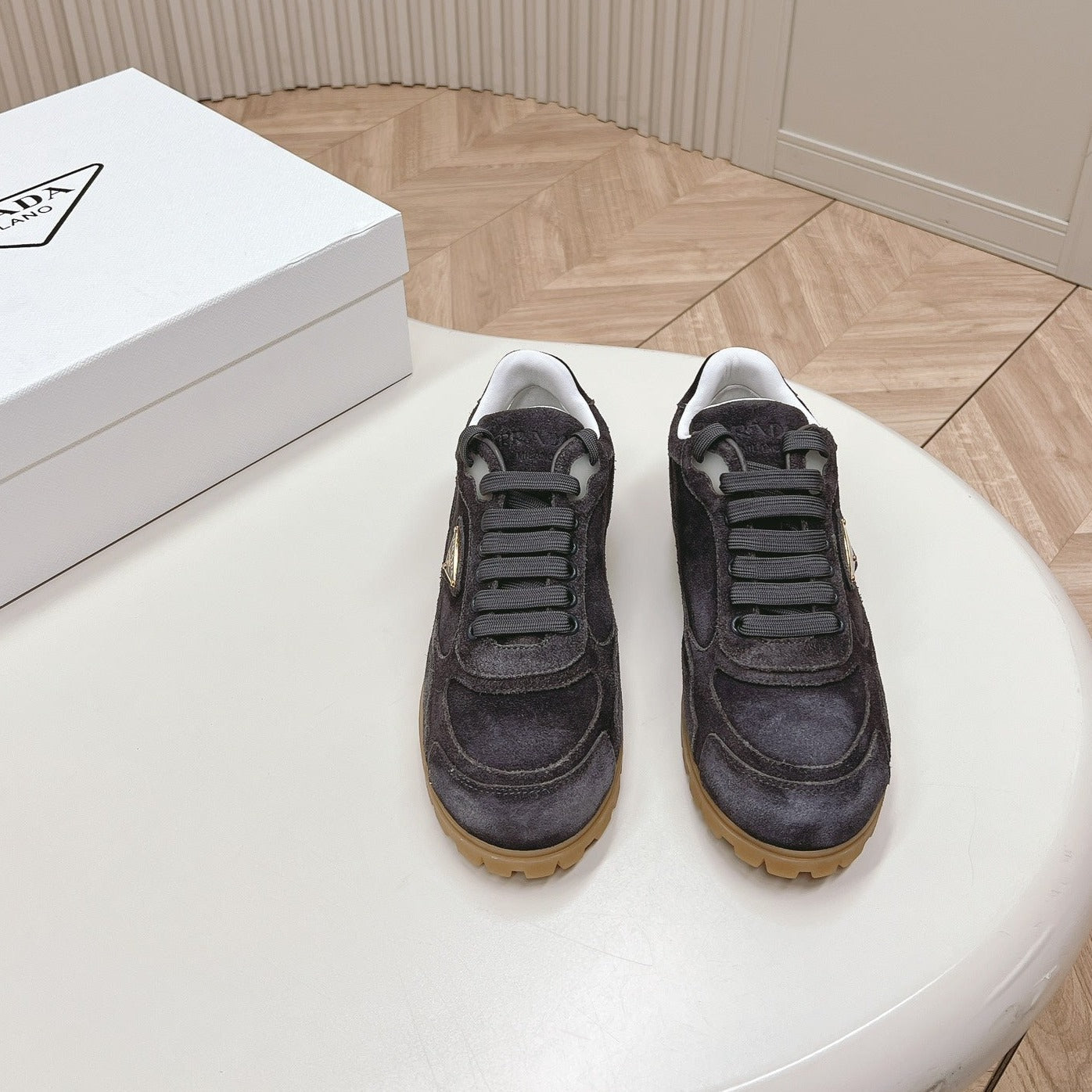 P-Sneakers