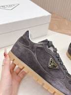 P-Sneakers