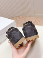 P-Sneakers