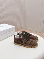 P-Sneakers