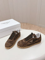 P-Sneakers