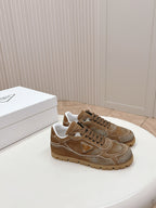 P-Sneakers