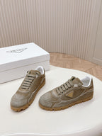 P-Sneakers
