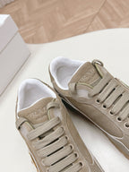 P-Sneakers