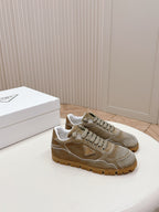 P-Sneakers