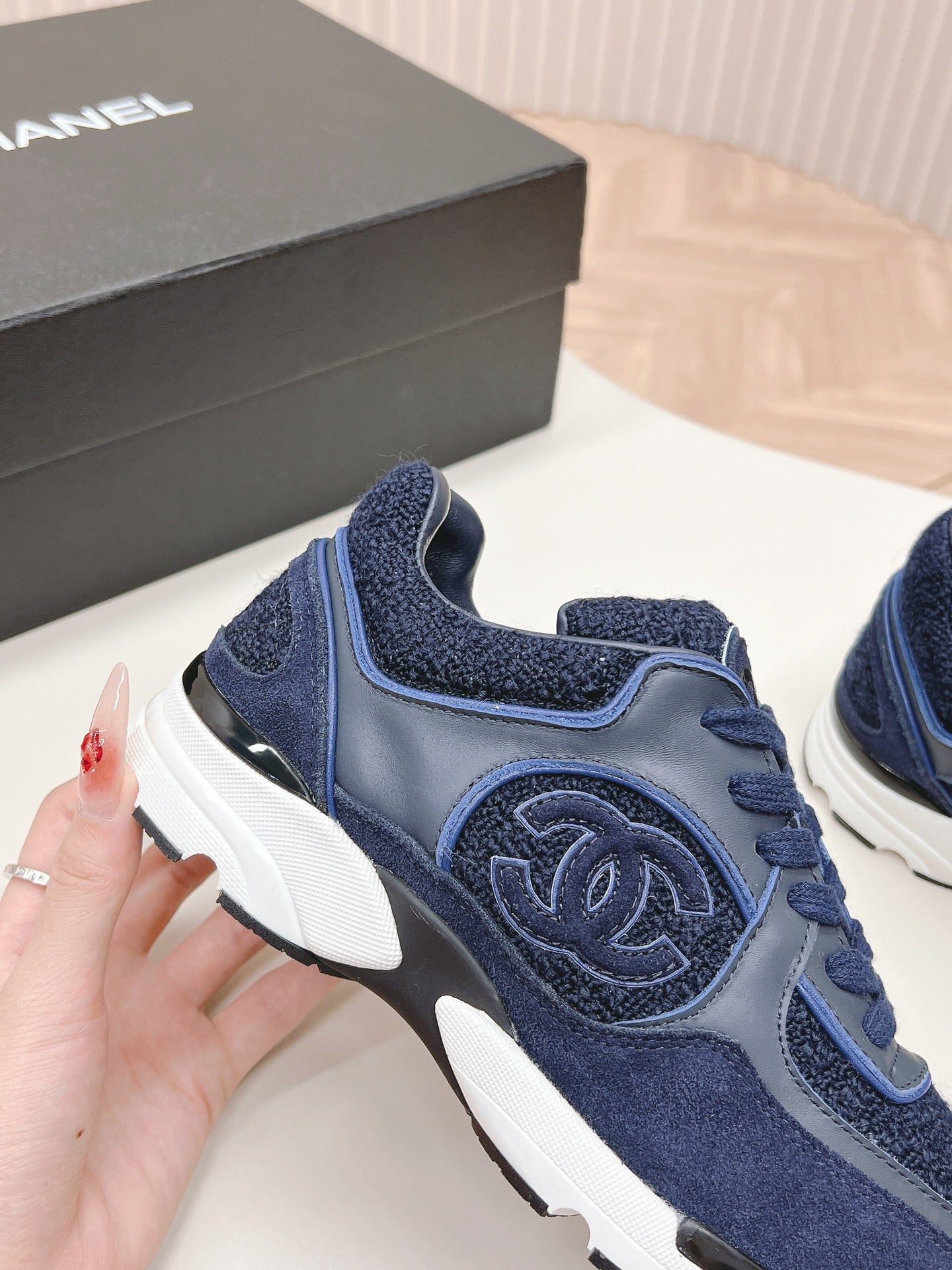 C-Sneakers