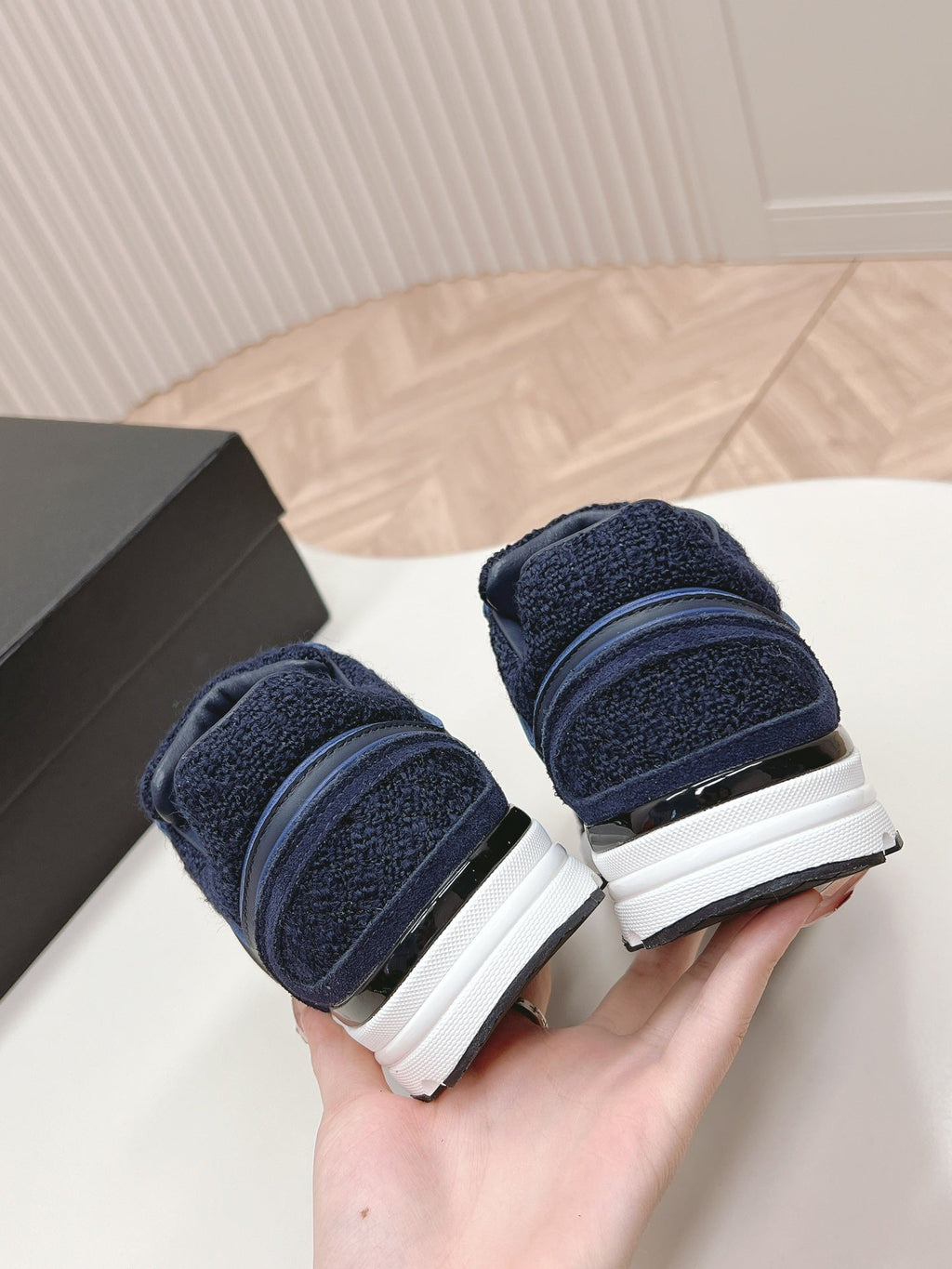 C-Sneakers
