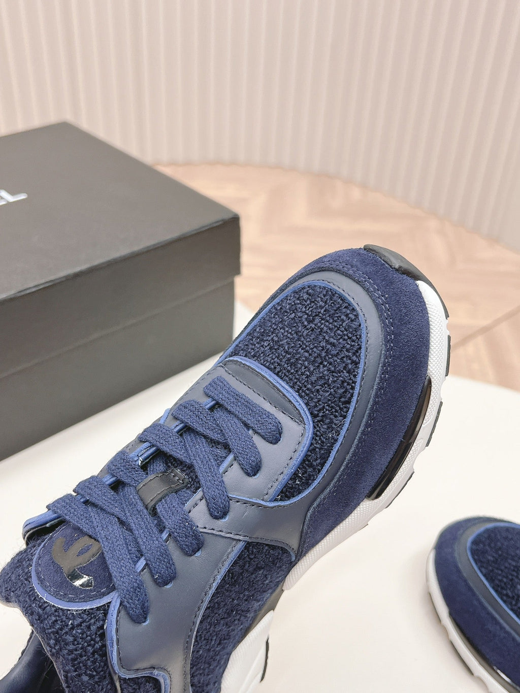 C-Sneakers