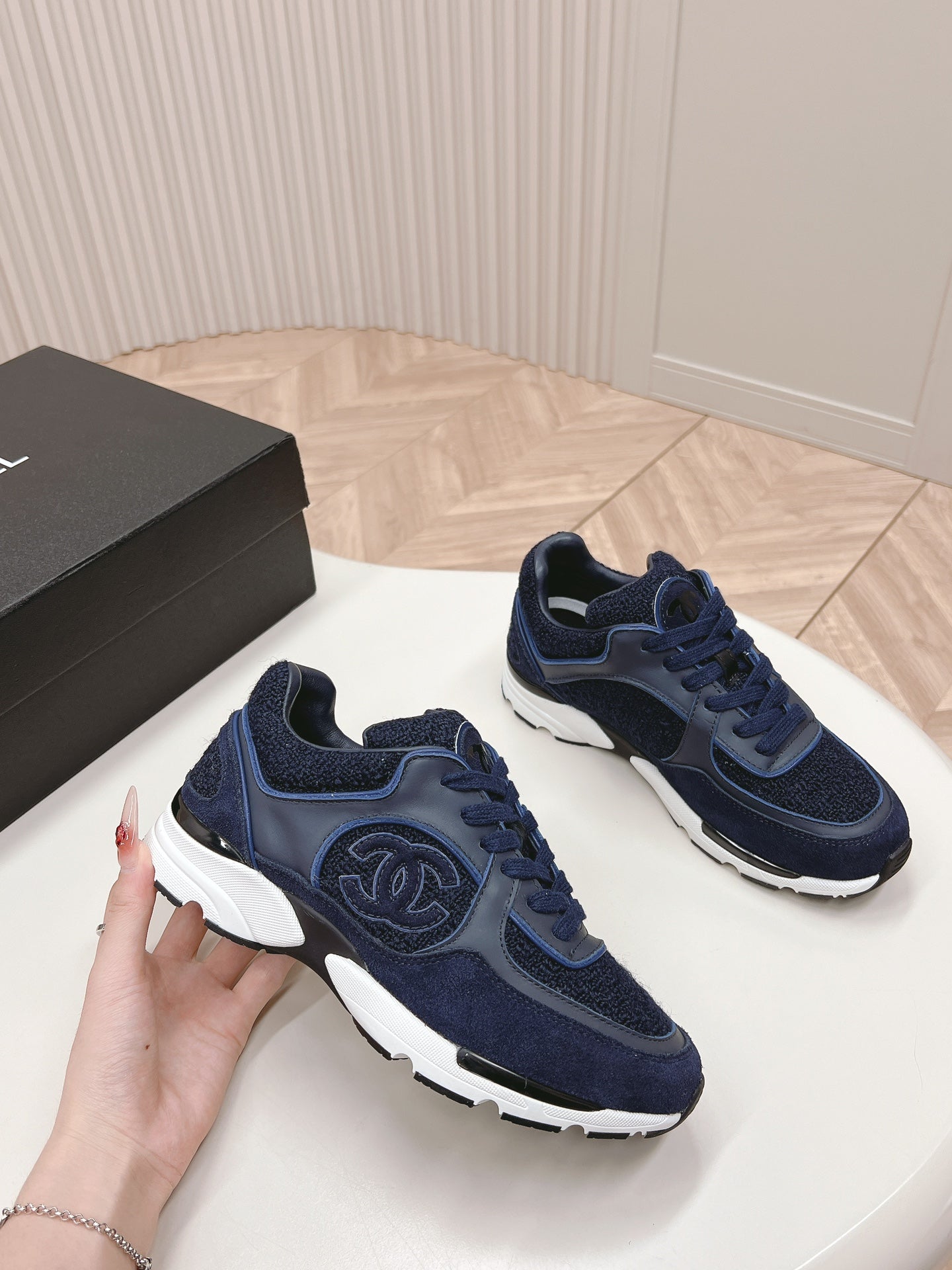 C-Sneakers