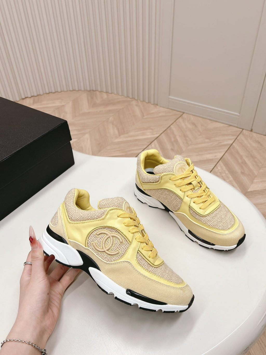 C-Sneakers