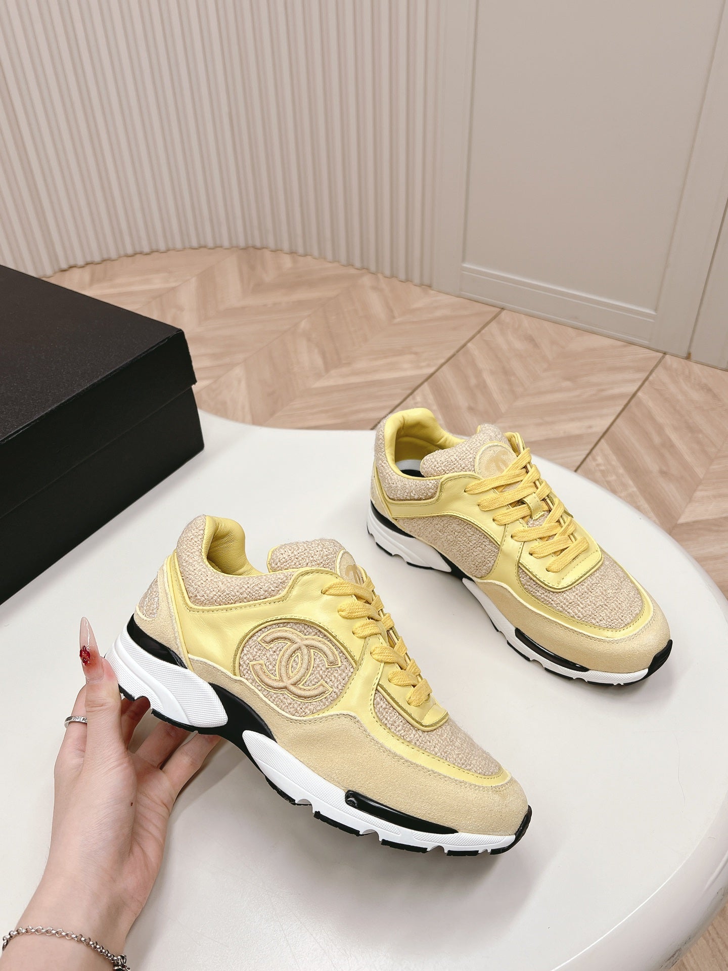 C-Sneakers