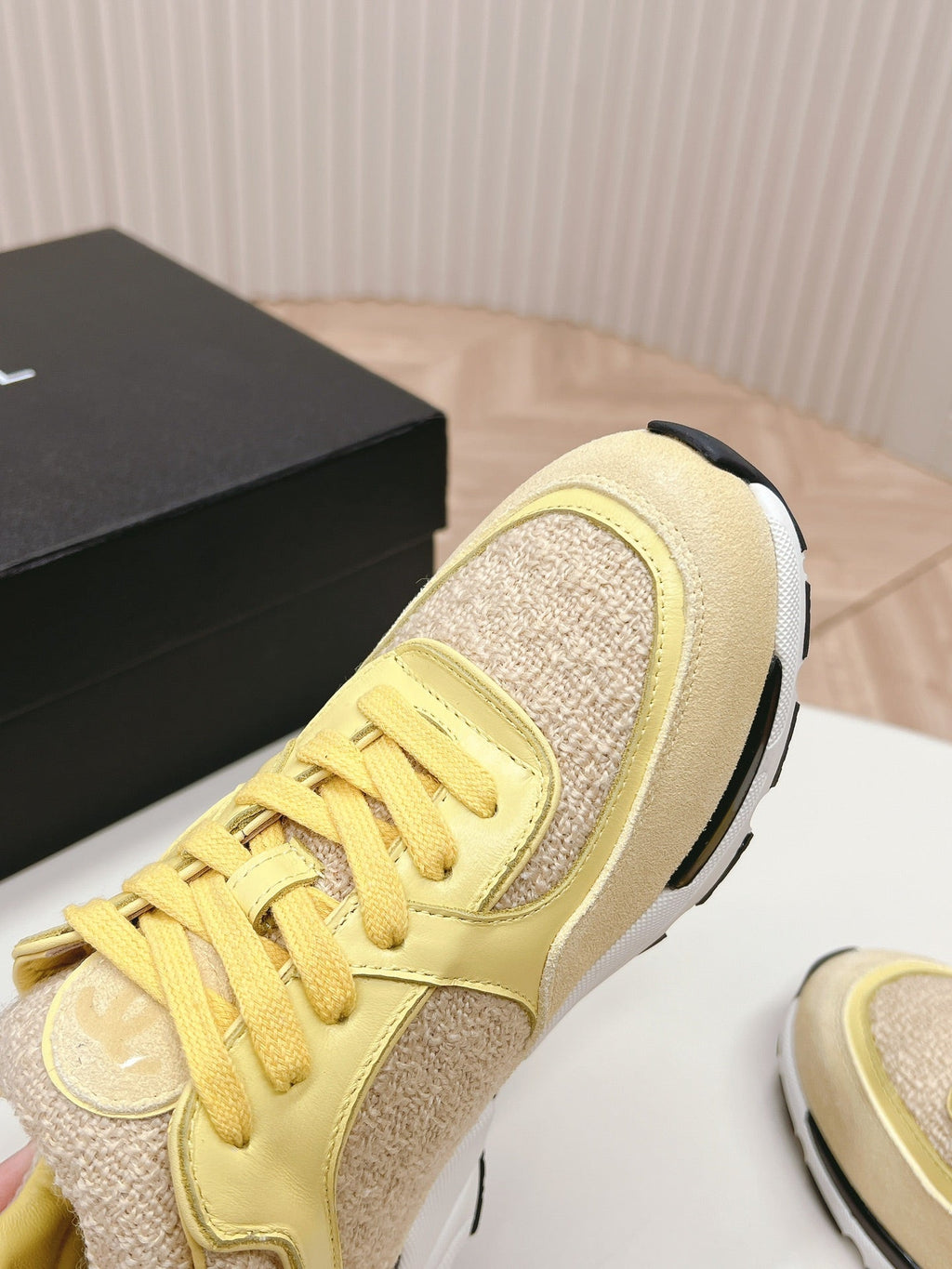 C-Sneakers