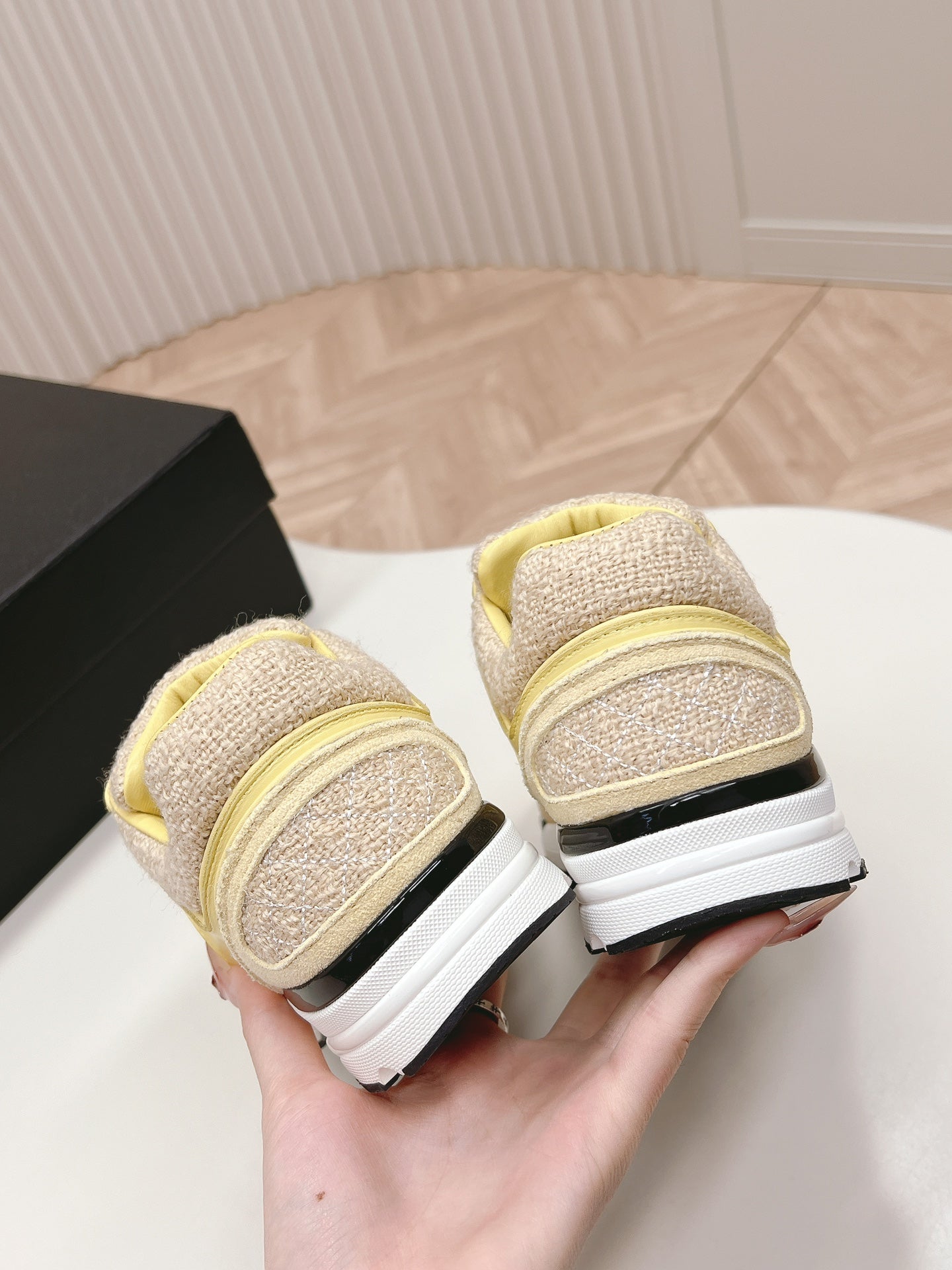 C-Sneakers