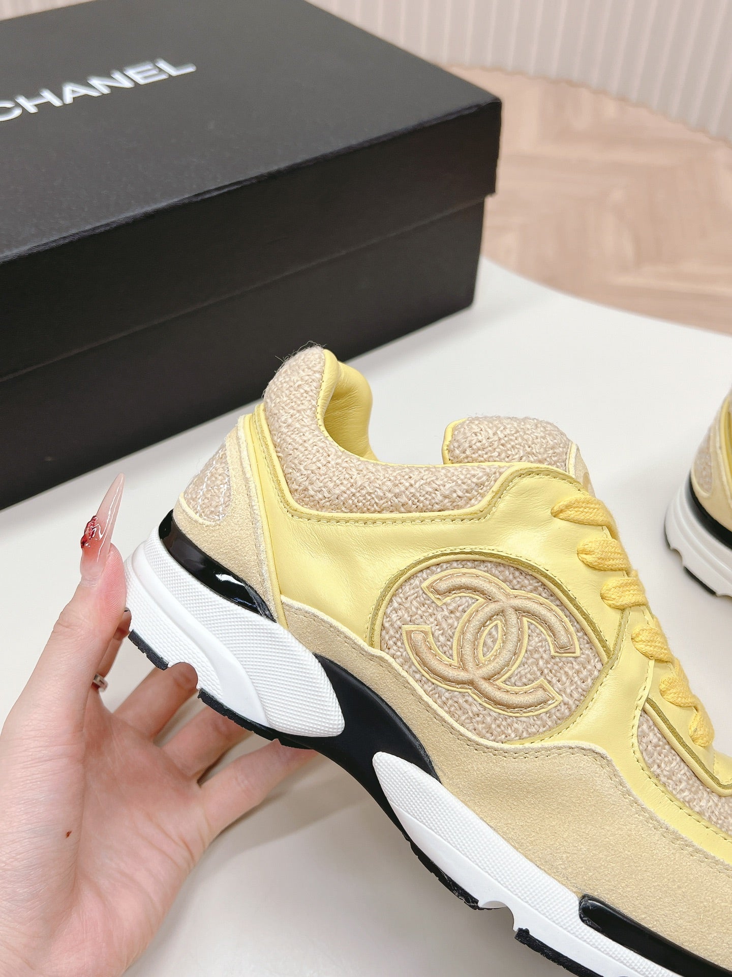 C-Sneakers