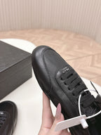P-Sneakers