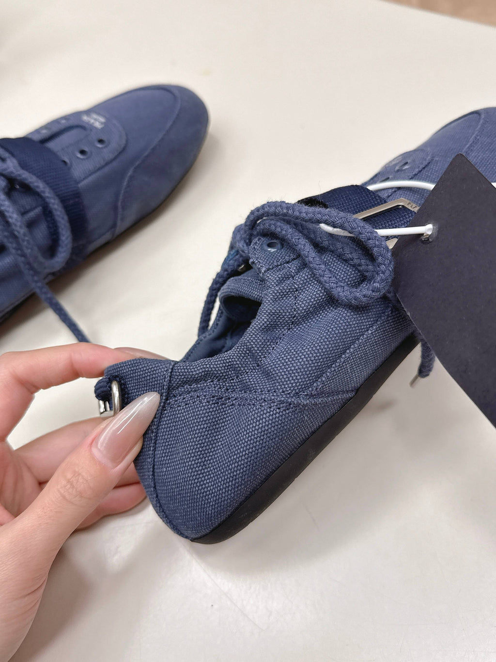 P-Sneakers