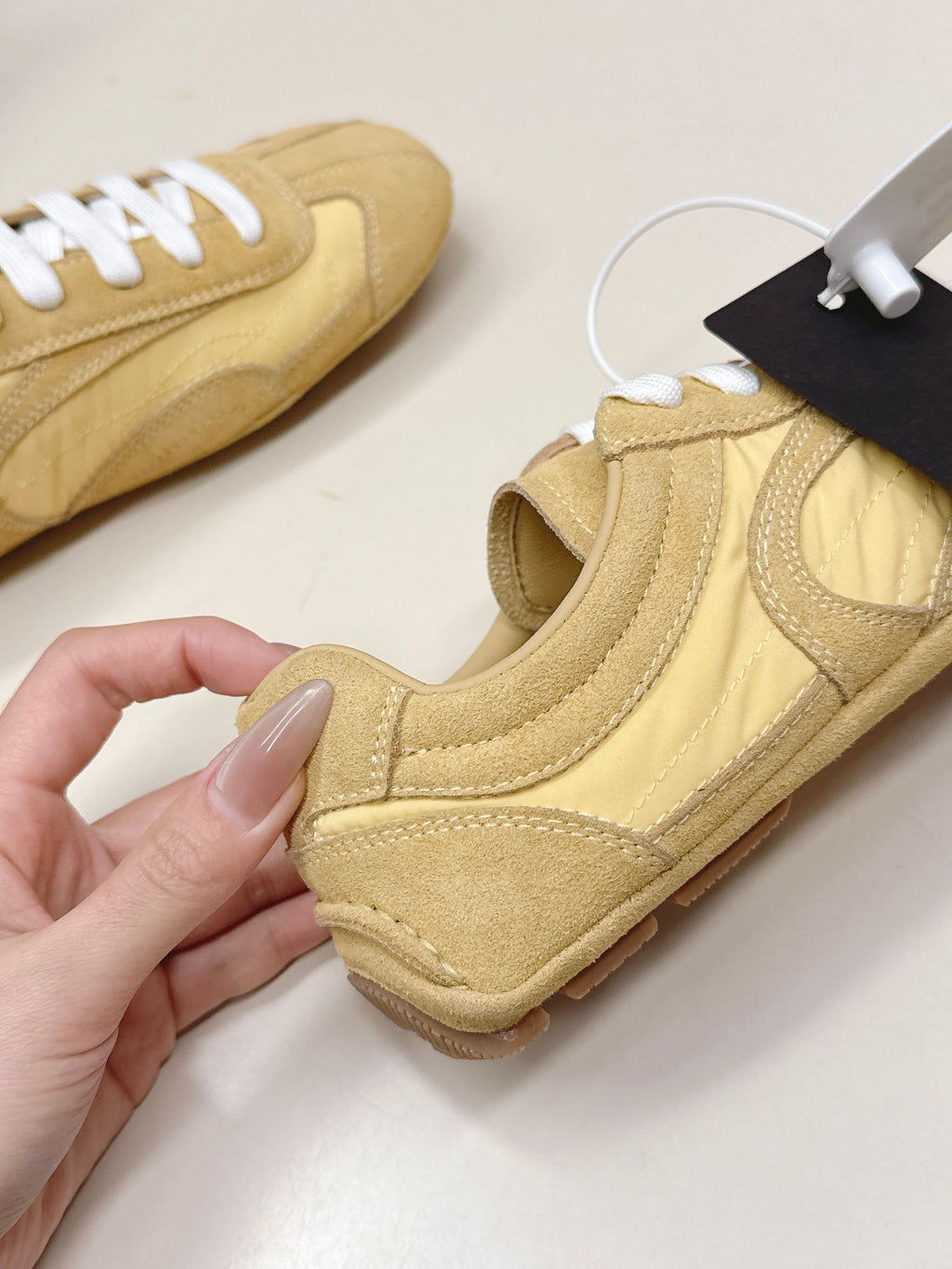 P-Sneakers