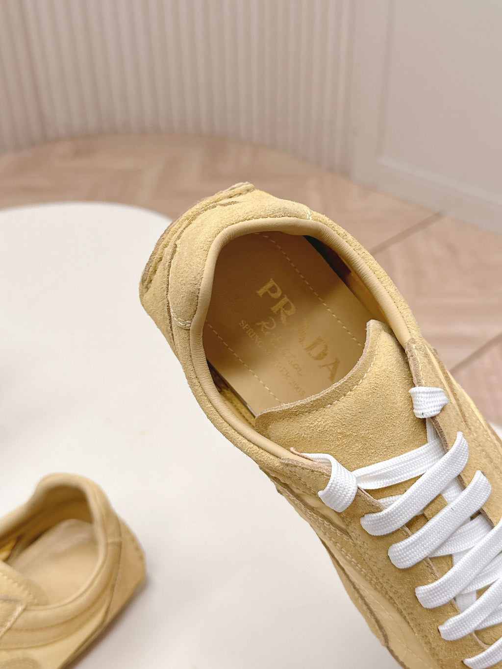 P-Sneakers