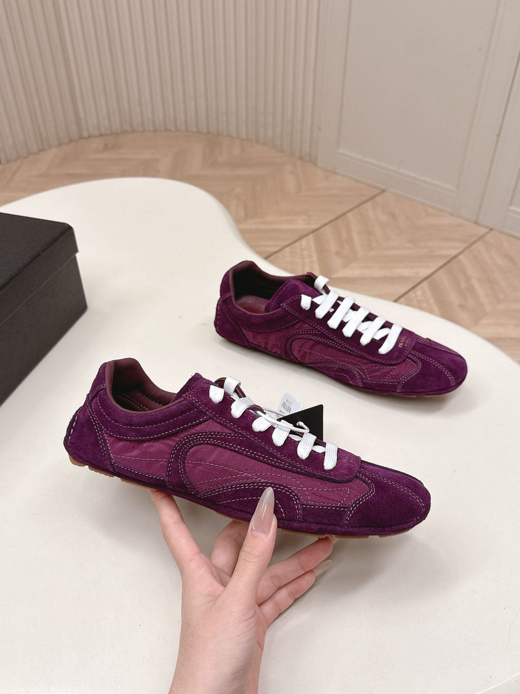 P-Sneakers