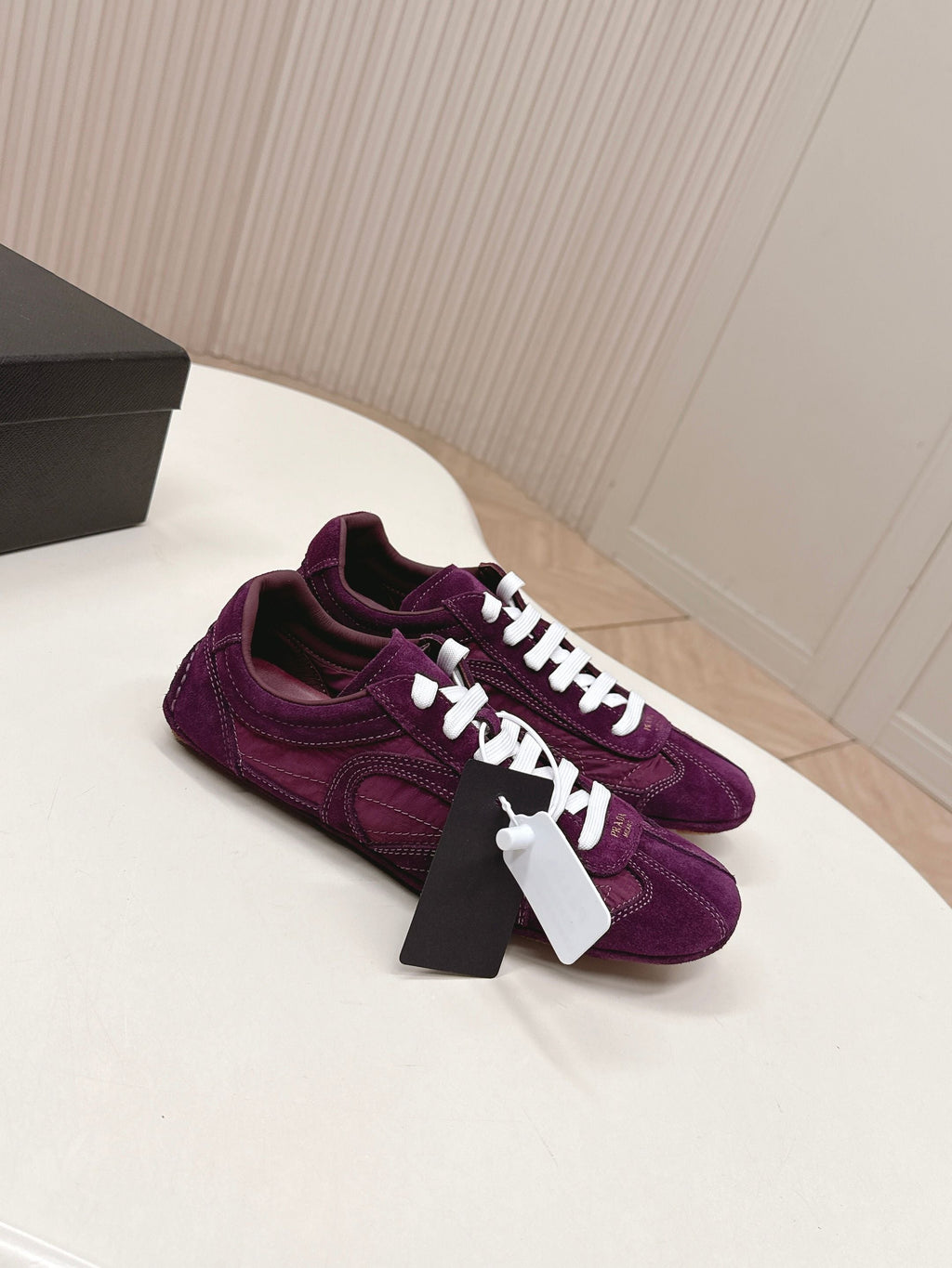 P-Sneakers