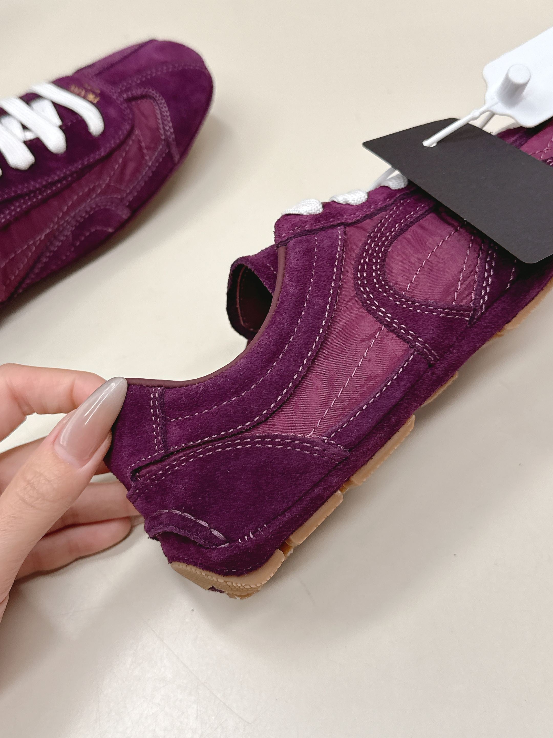 P-Sneakers