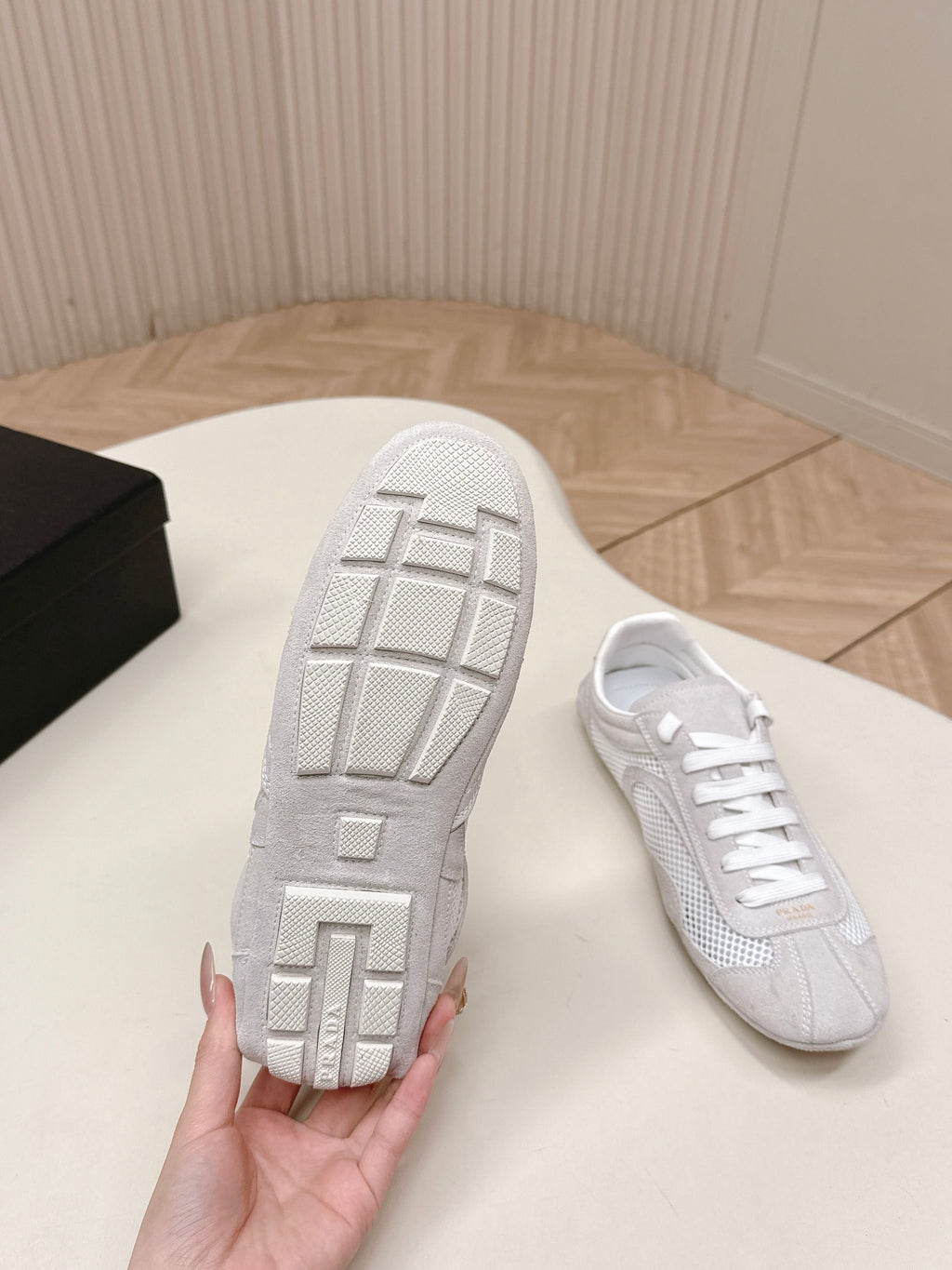 P-Sneakers
