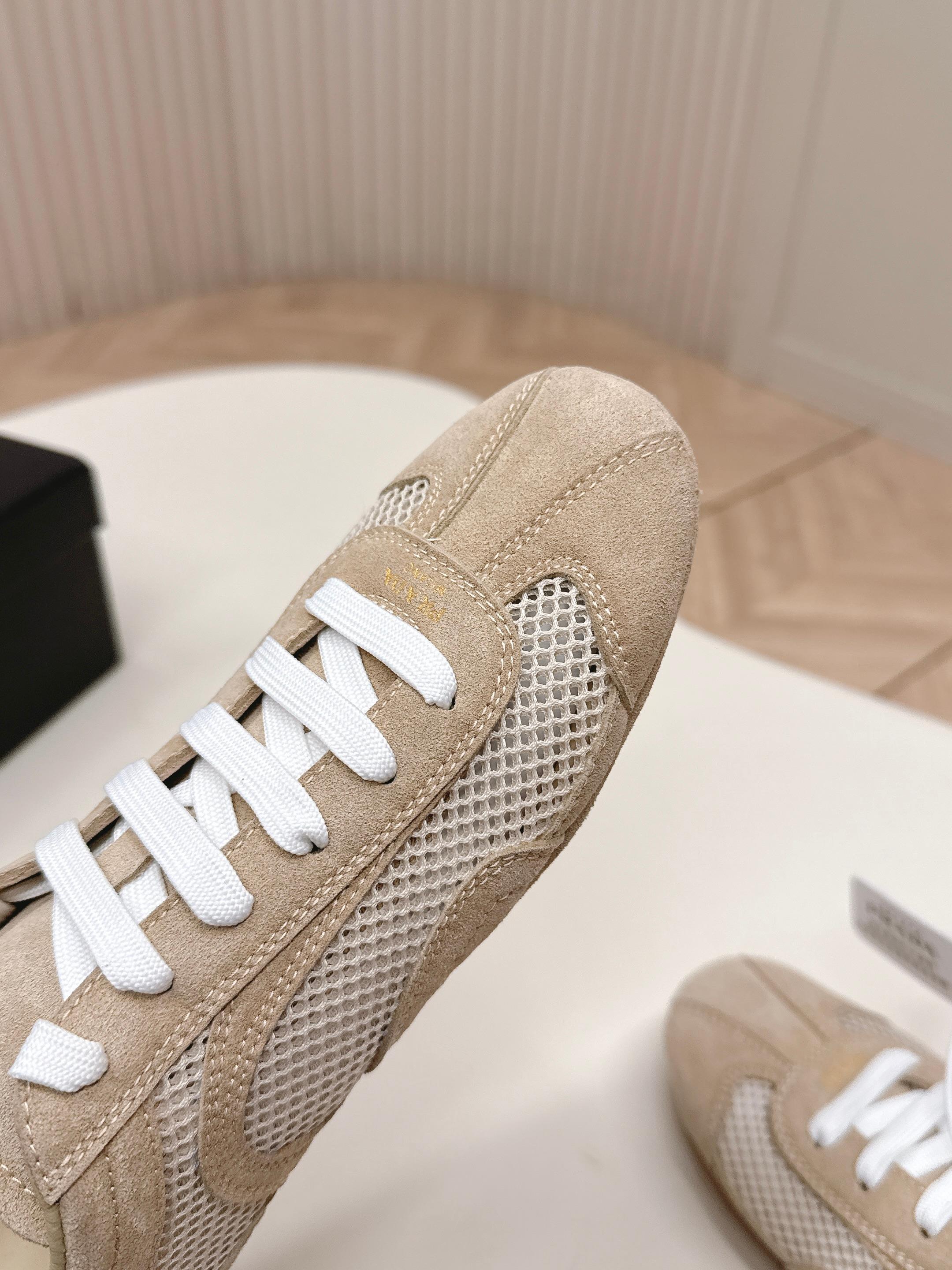 P-Sneakers