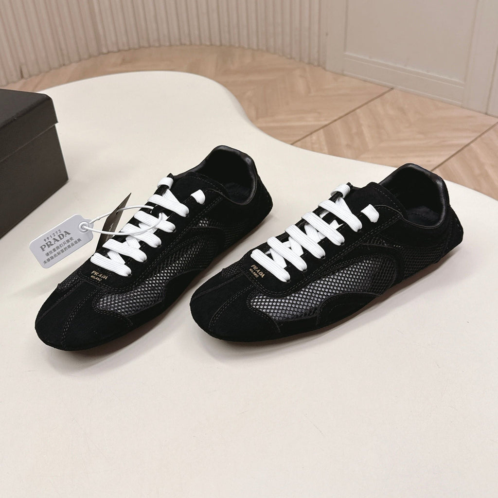 P-Sneakers