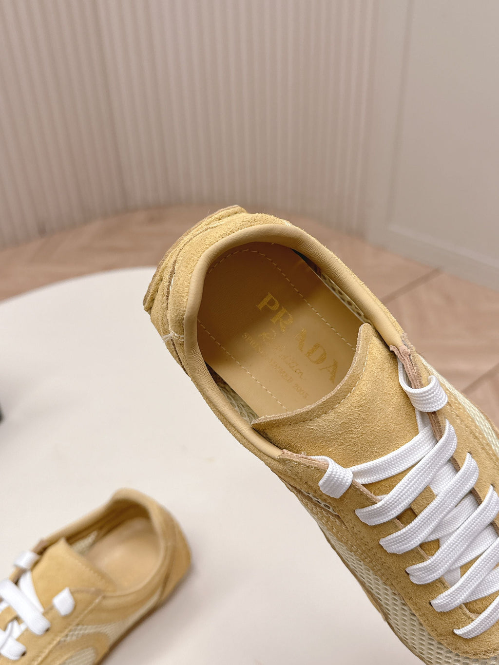 P-Sneakers