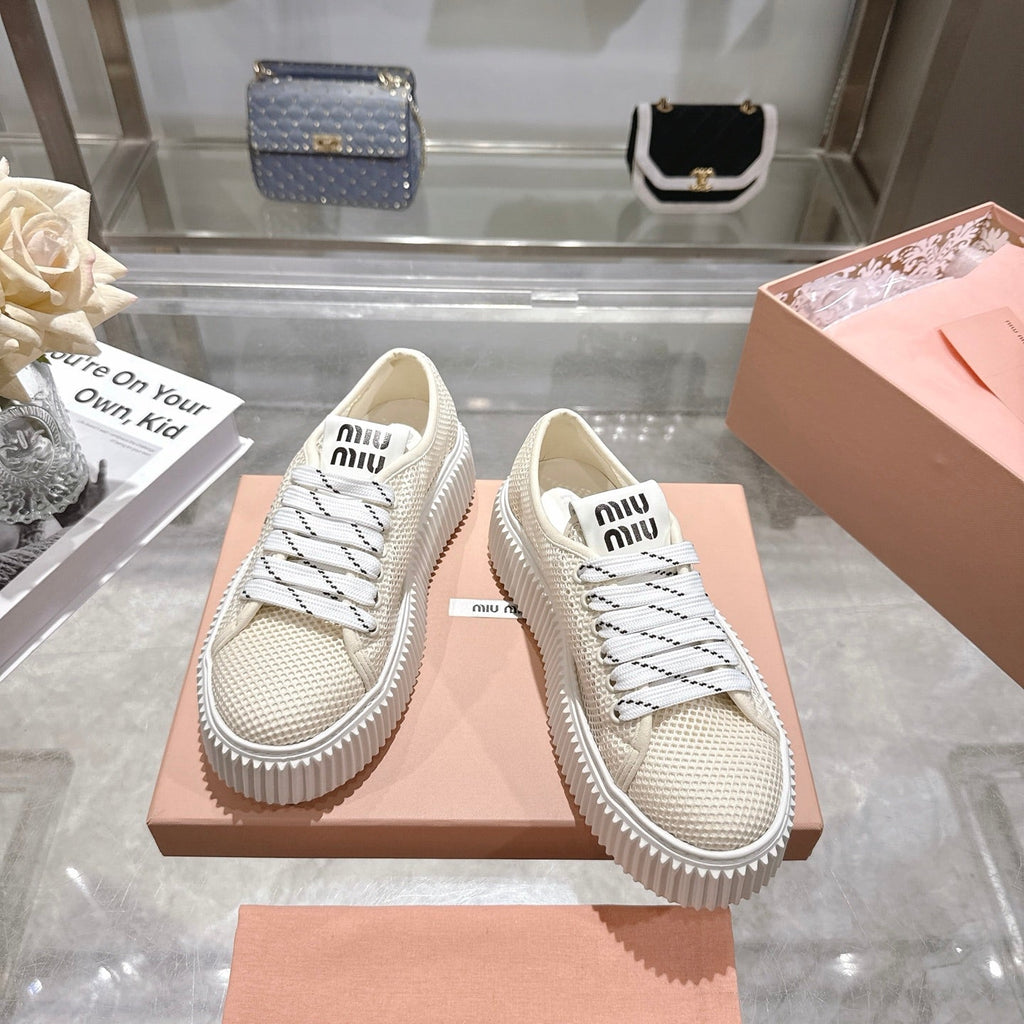 M-Sneakers