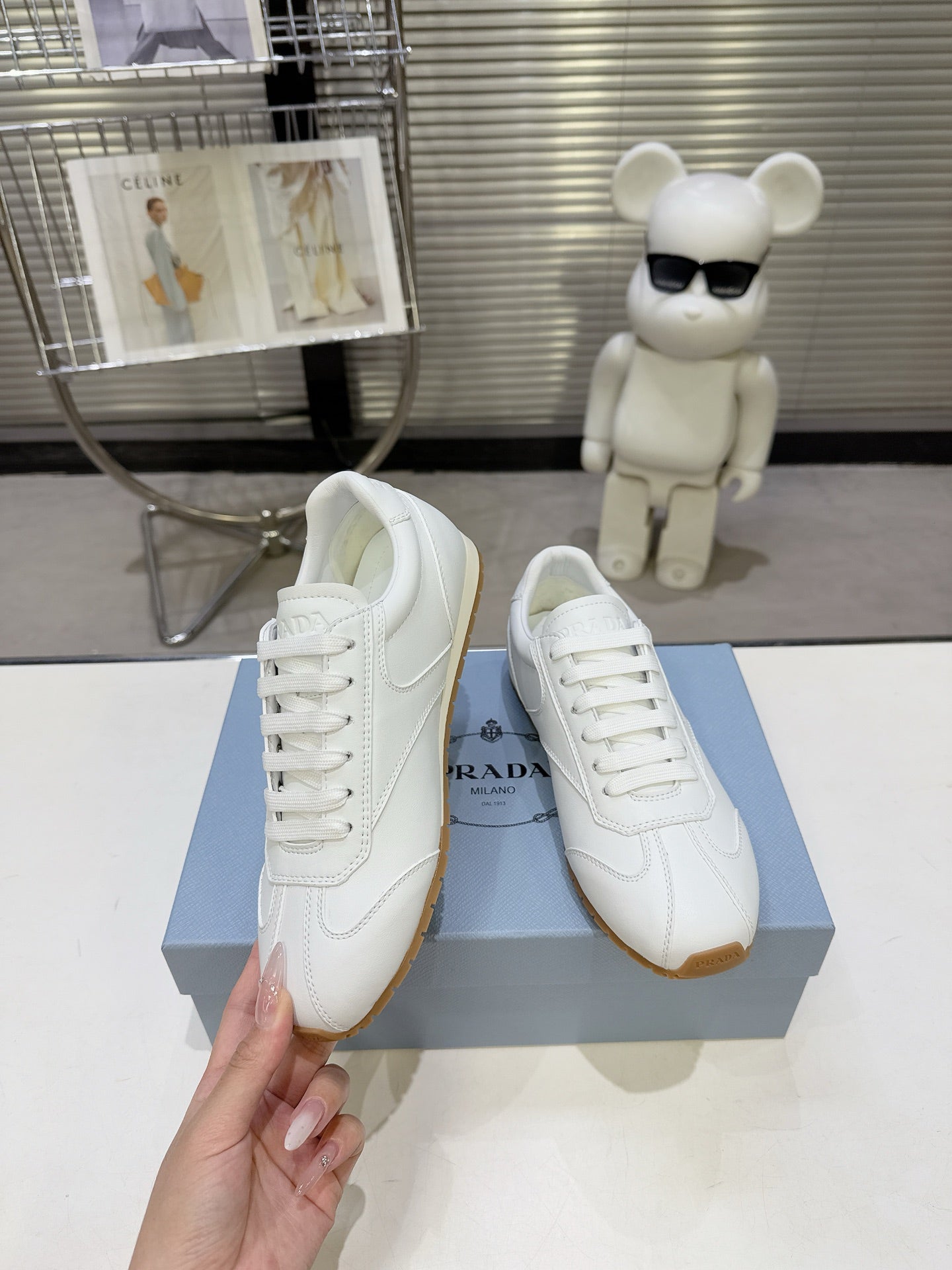 P-Sneakers