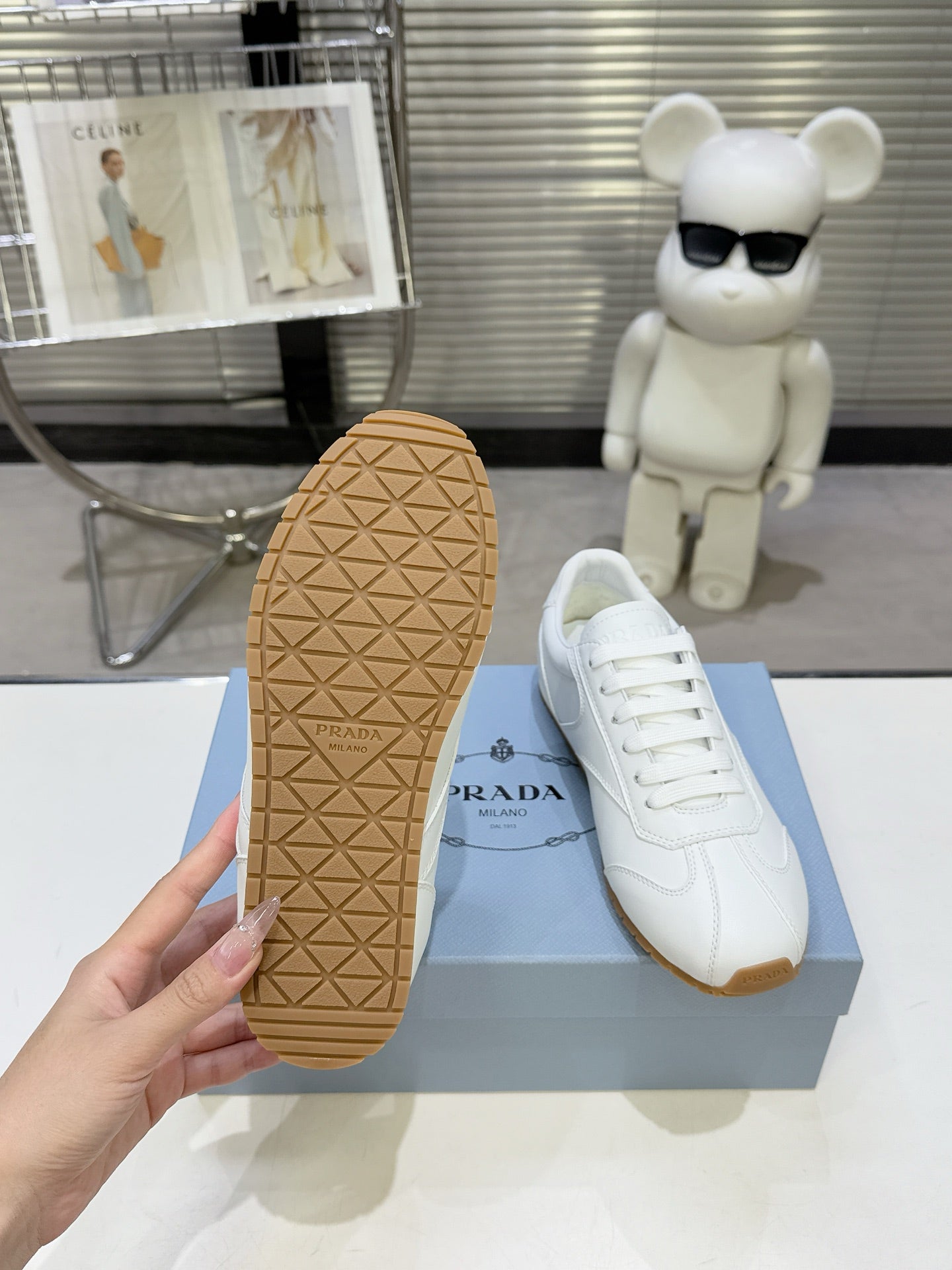 P-Sneakers