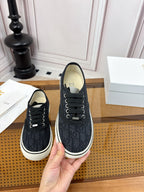D-Sneakers