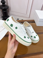 D-Sneakers