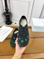 D-Sneakers