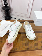 D-Sneakers