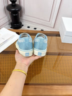 D-Sneakers