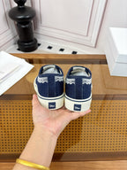 D-Sneakers