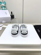 S-Sneakers