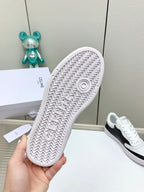 S-Sneakers