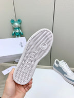 S-Sneakers