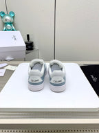 S-Sneakers