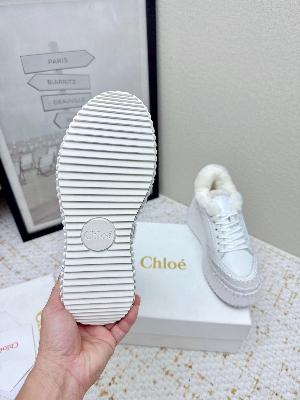 H-Sneakers