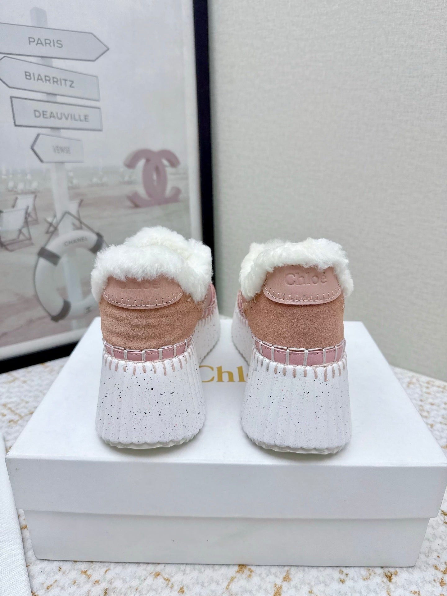 H-Sneakers