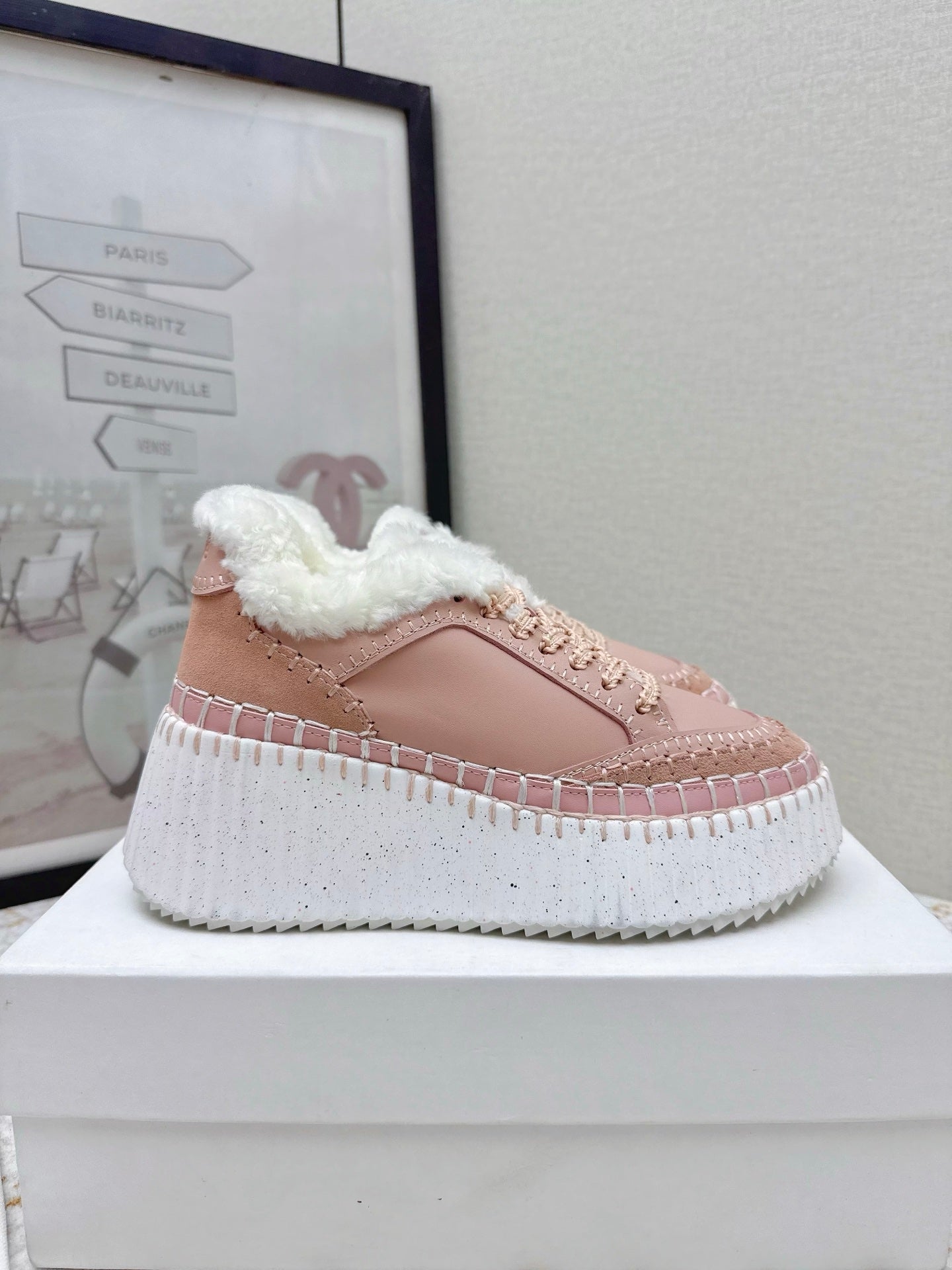 H-Sneakers