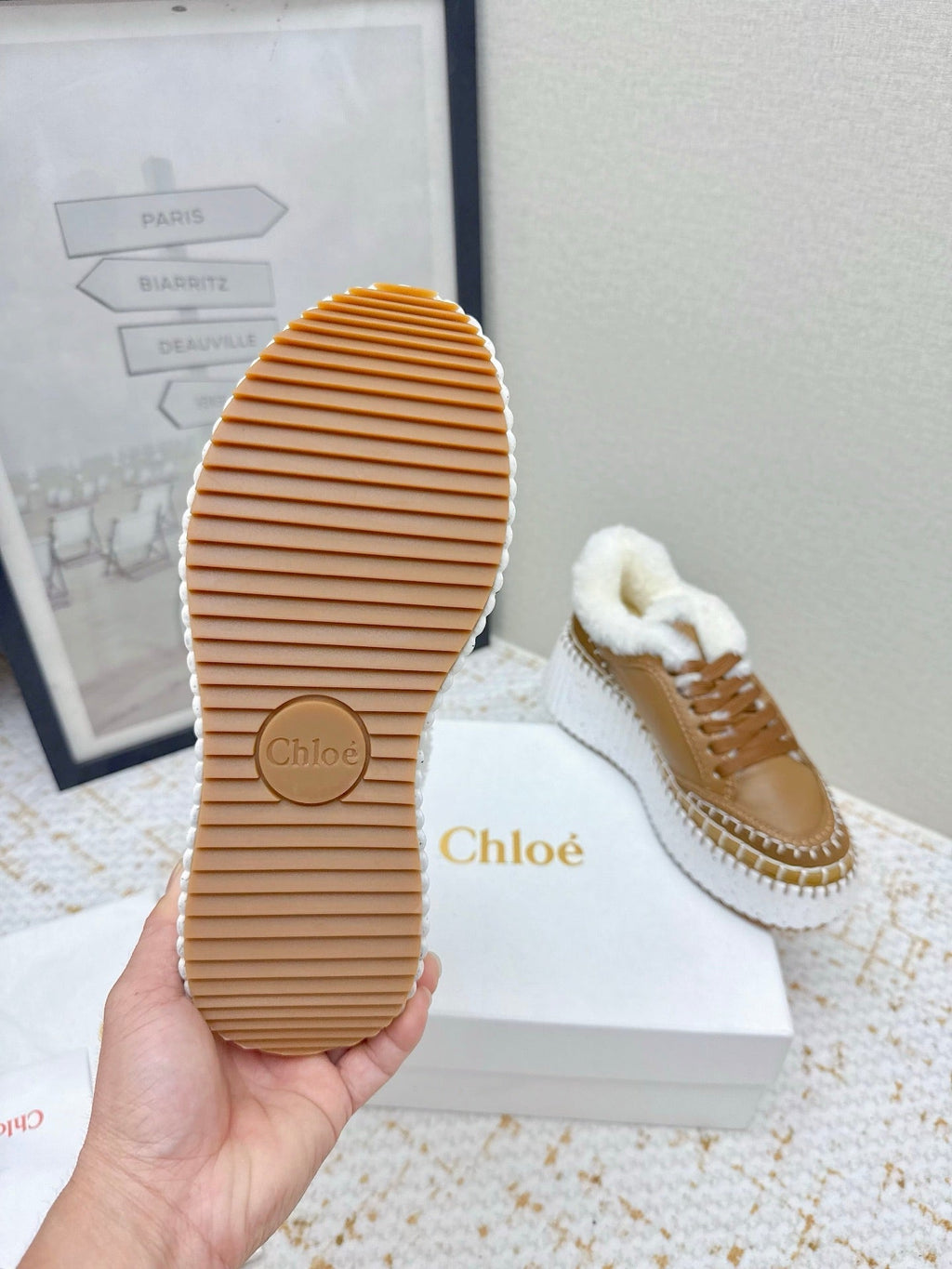 H-Sneakers