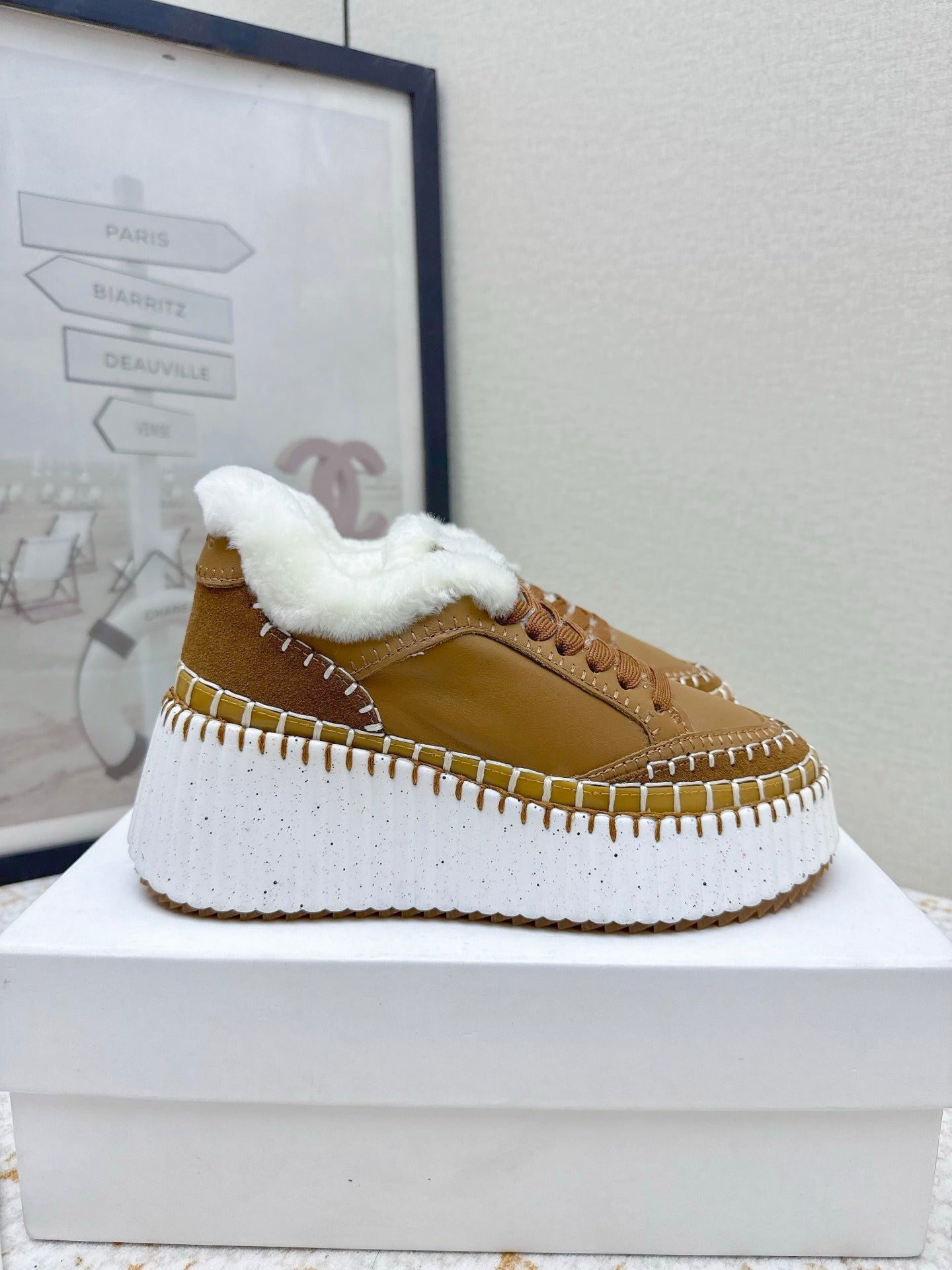 H-Sneakers